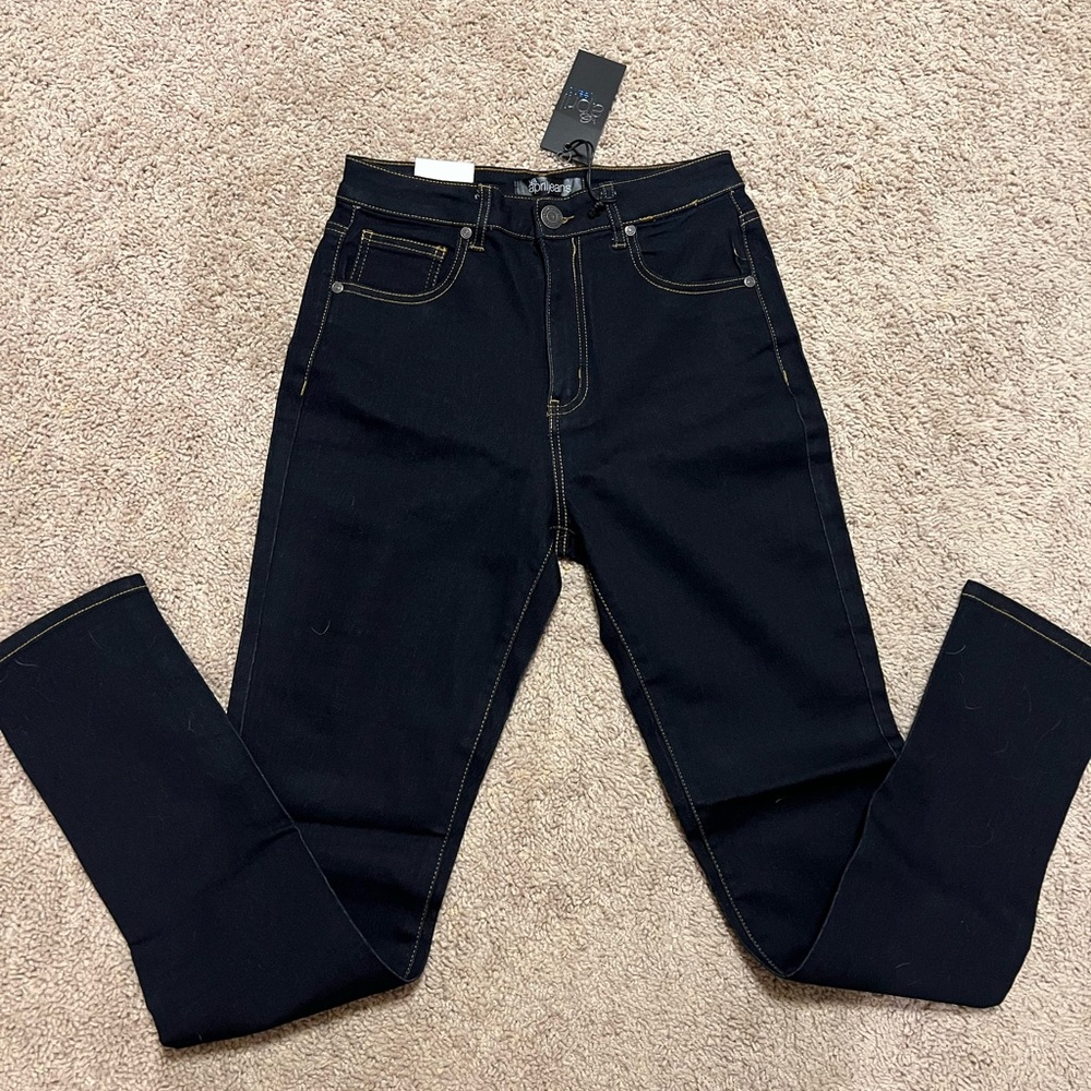 April jeans. -Womens Skinny